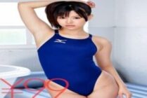 DV-1541 [Sokunuki] Instructor Tsukasa sensei pulls out the erection Ji ○ port in the pool. Play around with Ji Po both in the pool and by the pool. Not only blow job, but also nipple licking, handjob, cheek shaving, glans rubbing on the nipple, it pulls o