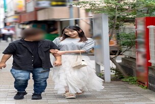 FC2-PPV-4813291 [SEX NTR] Called by a macho sex friend during a date and creampied [Super crazy private shoot]