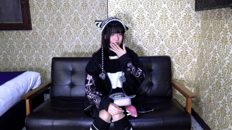 FC2-PPV-4852010 [Amateur first shoot] Shio (20), a 153cm, 36kg slender cosplayer, is filmed for the first time. Creampie and anal penetration ATM. She cums repeatedly with a long vibrator, drooling and trembling.